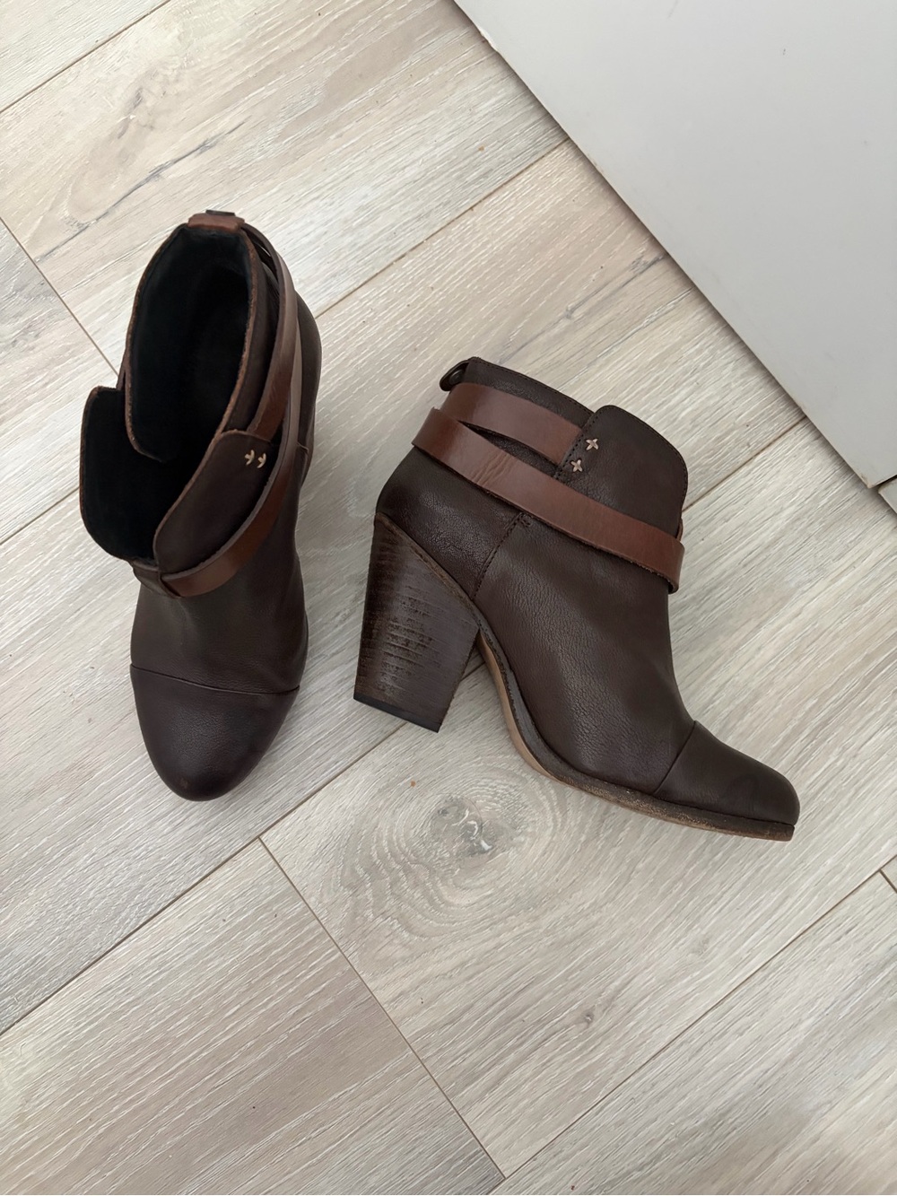 Rag & Bone Harrow Leather Ankle Booties Block Heel Brown Size 6.5